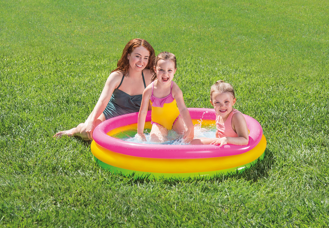 Детски надуваем басейн Intex Sunset Glow, среден, 114 х 25 см, 131 литра, PVC, цветен - Image 4