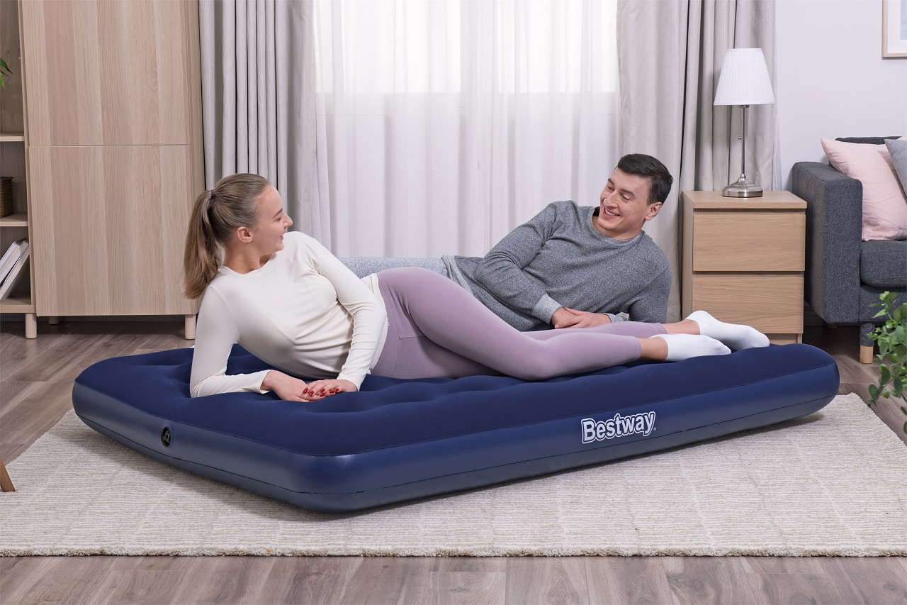 Надуваем матрак Bestway Air Mattress Full, 137 х 191 х 22 см, PVC, плюшен, за вътрешна и външна употреба, син