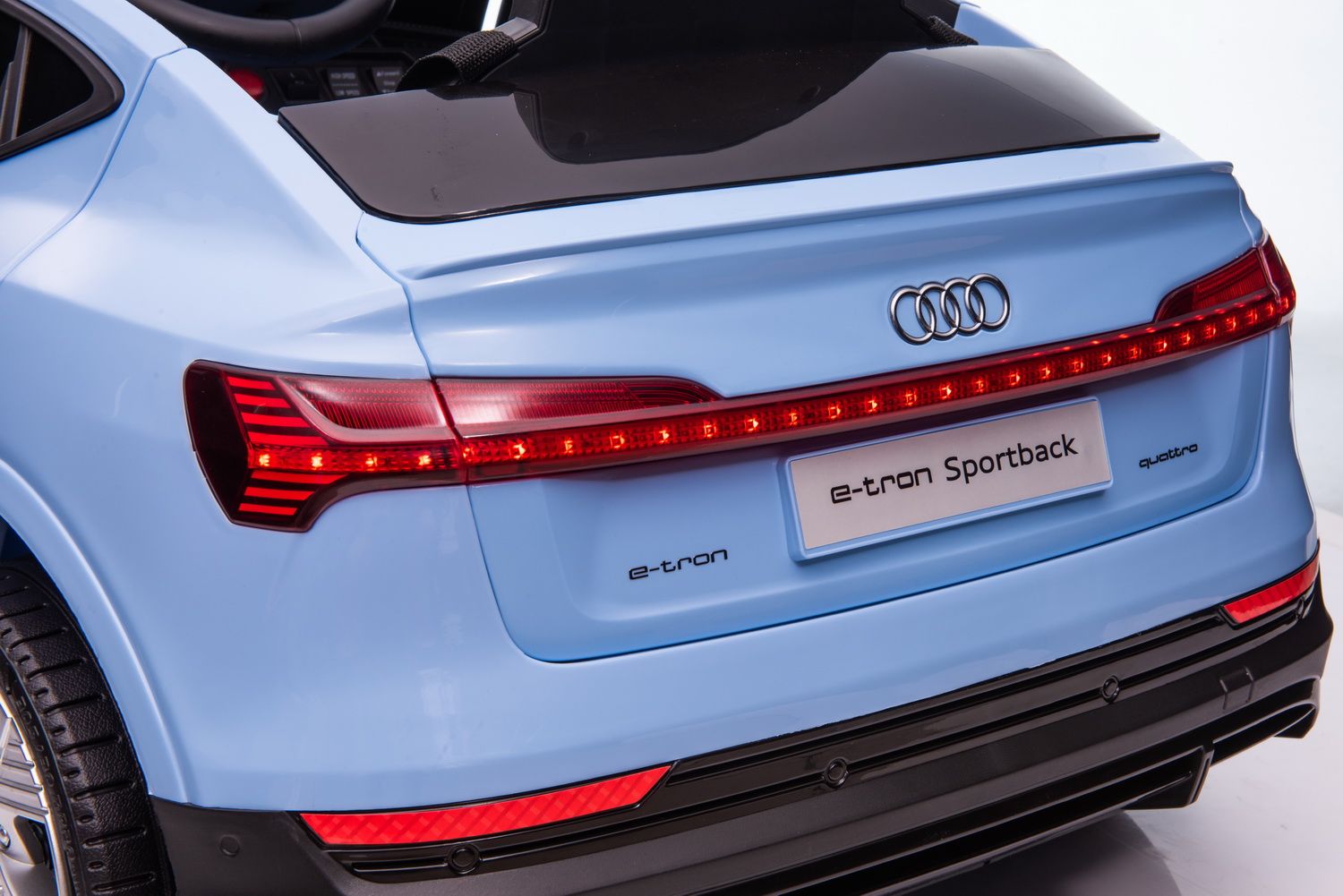 Детски акумулаторен автомобил с USB, Audi QS8, кожени седалки, син - Image 19